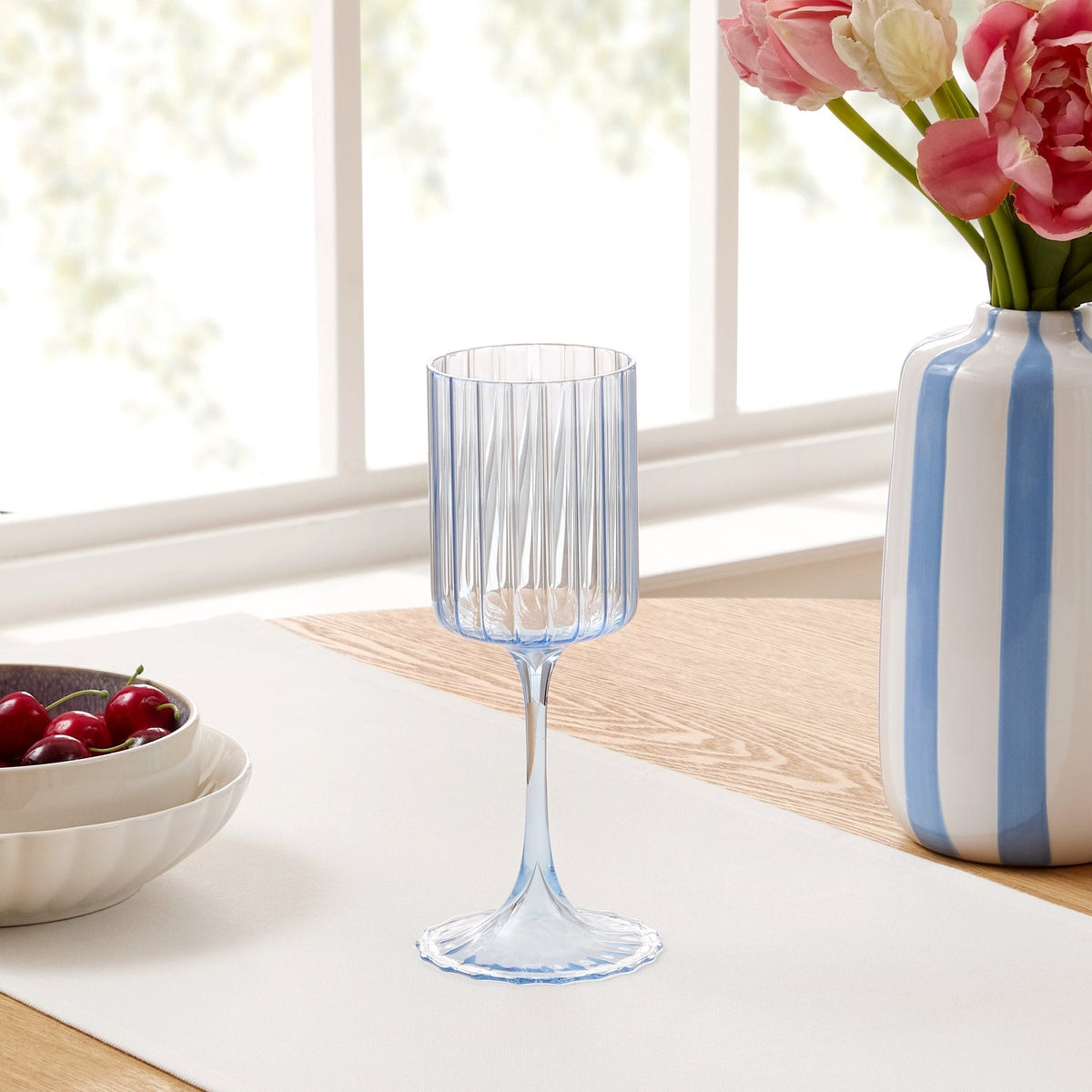 Lucinda Scalloped Edge Contrast Stem Wine Glasses - Set of 4 - Blue